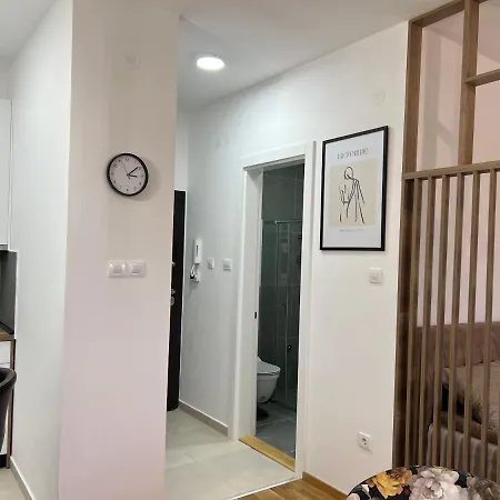 Charlie Private Parking Novi Sad